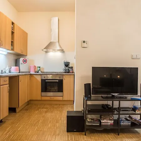 Daire Romantic Duplex Loft In The Heart Of Prag