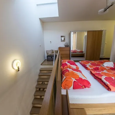 Romantic Duplex Loft In The Heart Of Daire *
