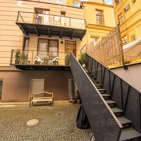 Romantic Duplex Loft In The Heart Of Apartment *