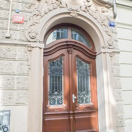 Romantic Duplex Loft In The Heart Of Prága