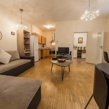 Romantic Duplex Loft In The Heart Of Daire Prag