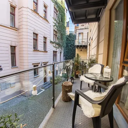 Romantic Duplex Loft In The Heart Of Daire *